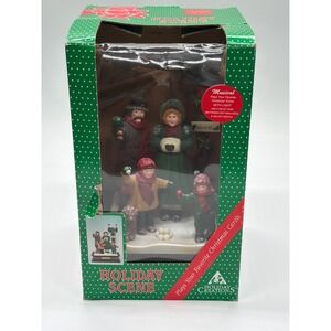 Holiday Creations Musical Lighted Christmas Holiday Scene Dickens Family Vintage